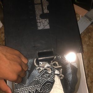 Used limited edition Lebron 12 BHM with the box